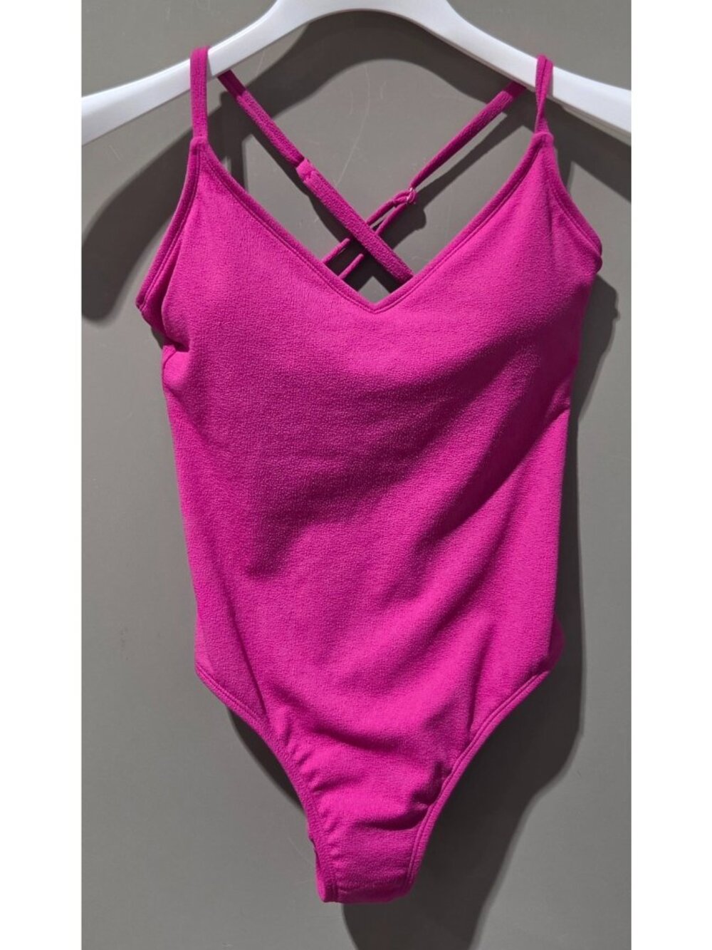 Shade & Shore Hot Pink Micro Crinkle Texture 1 Pc Swimsuit -- Size Large 12/14